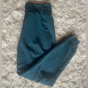 2 Scrub Sets Size Small